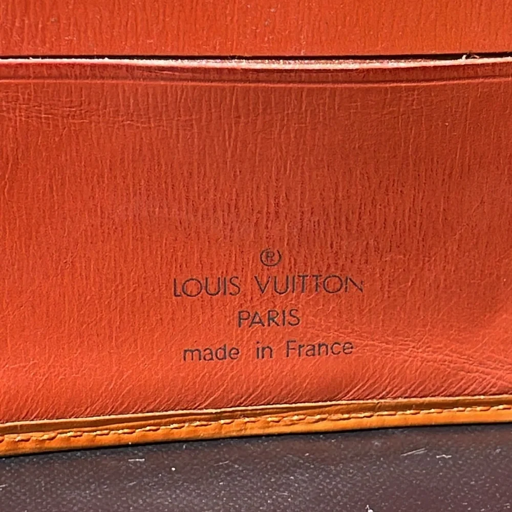 🍂Men’s bifold epi Louis Vuitton wallet - Picture 10 of 10